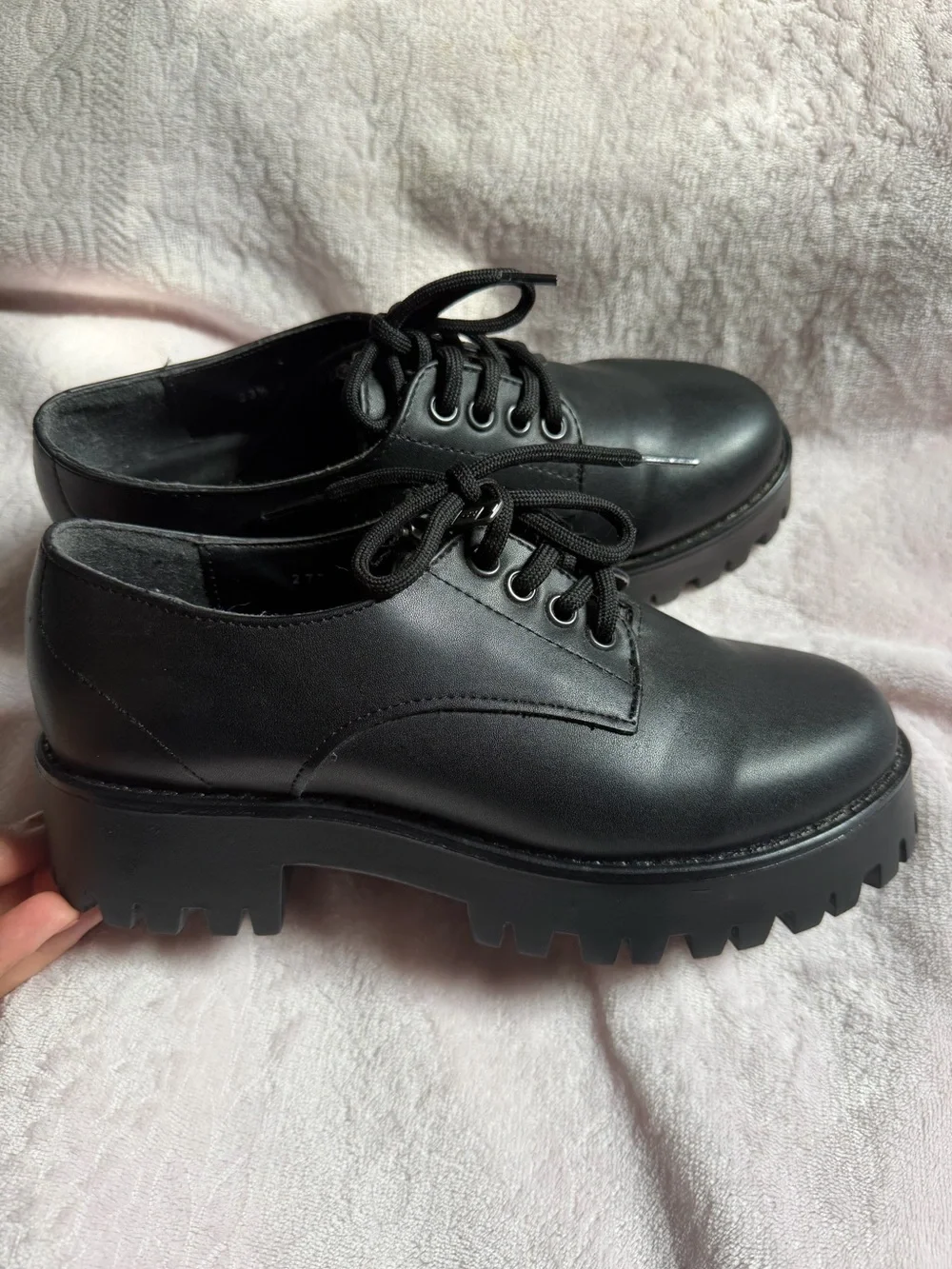 ANDREA FENZI Black Leather Lug-Sole Oxford
